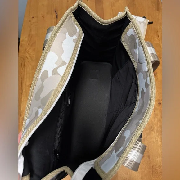 NWT Haute Shore Island Tote in the “Sahara” color pattern - Picture 6 of 6